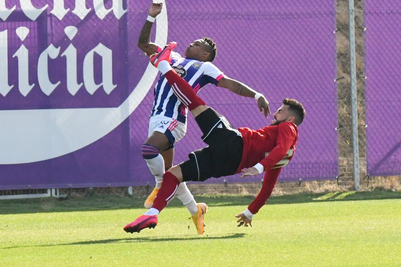 Fotos: El Real Valladolid B - Burgos CF, en imágenes