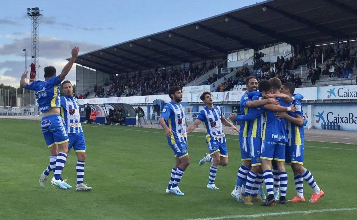 La Arandina celebrando un gol la temporada pasada. 