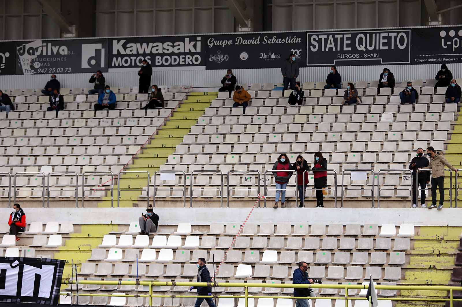 Alrededor de 800 personas vieron el encuentro entre el Burgos C. F. y el Sporting B.