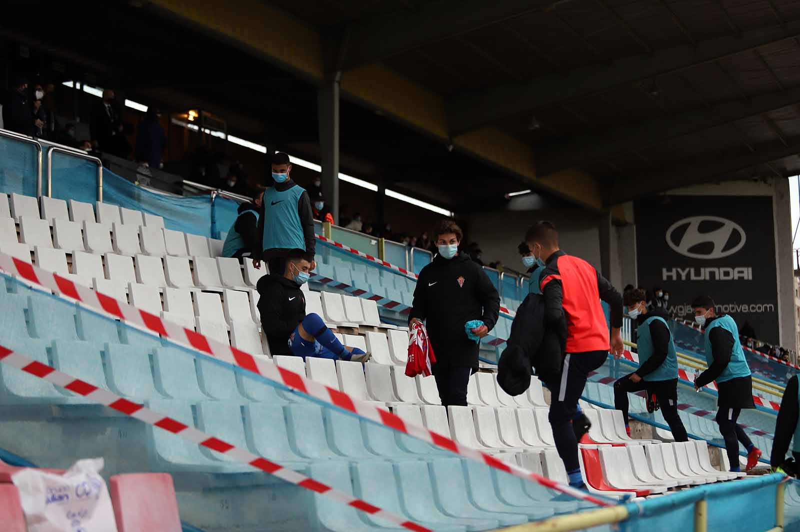 Alrededor de 800 personas vieron el encuentro entre el Burgos C. F. y el Sporting B.