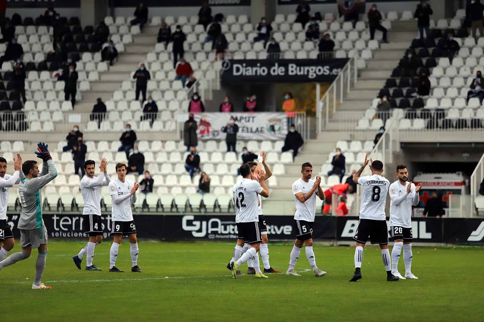 Alrededor de 800 personas vieron el encuentro entre el Burgos C. F. y el Sporting B.