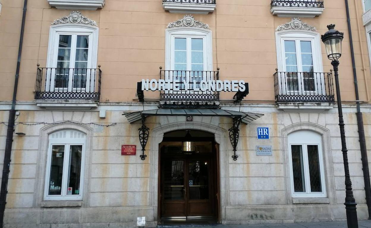 Hotel destinado a ser el arca de Noé en el que cumplen con el aislamiento los burgaleses con PCR positivo que no pueden hacerlo en sus hogares.