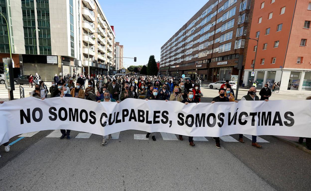 La protesta ha recorrido las calles de Burgos. 