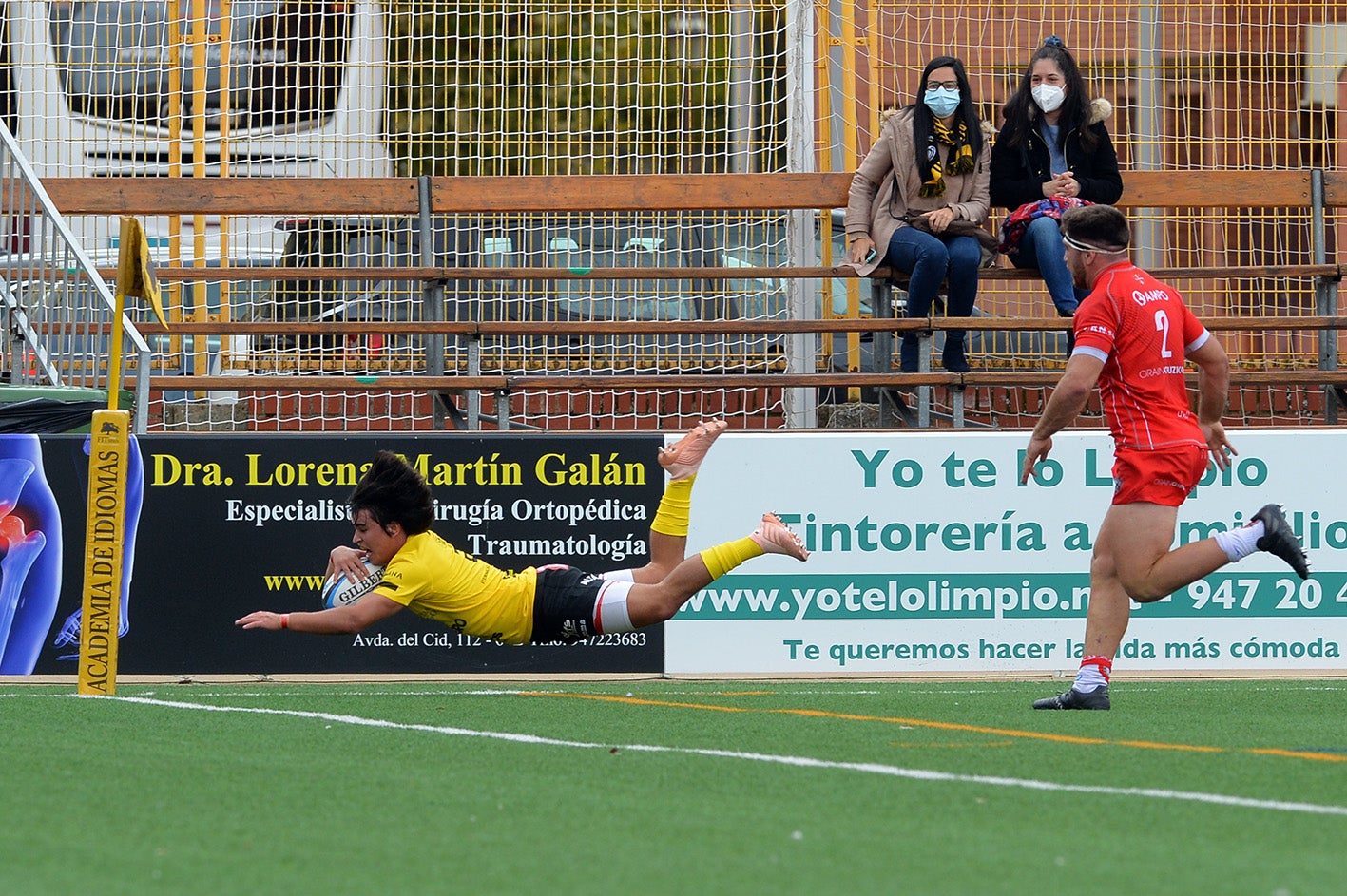 Fotos: El Ubu Bajo Cero consigue la primera victoria frente al Ampo Ordizia