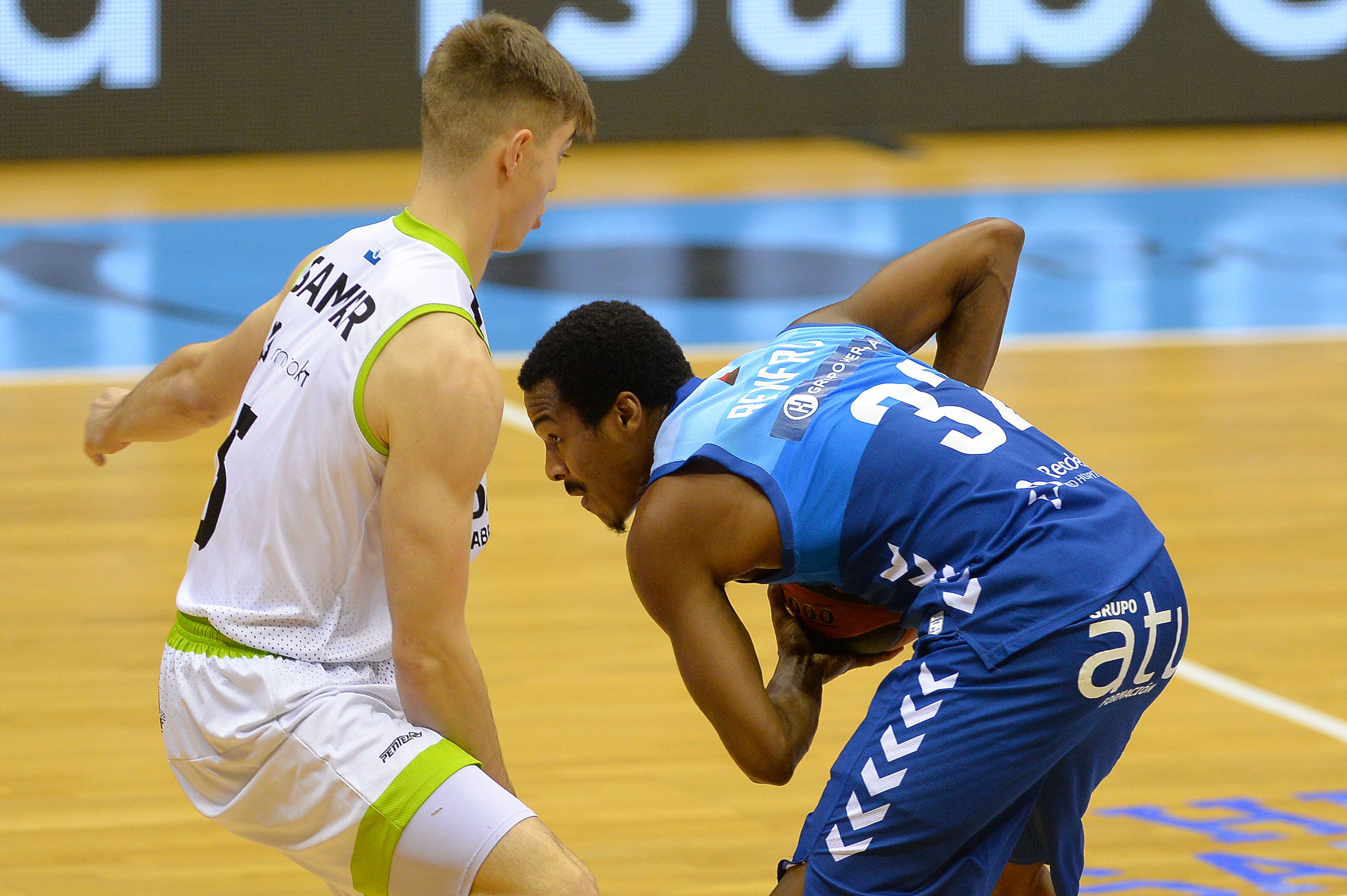 Fotos: El Hereda San Pablo cae ante Fuenlabrada en un partido plagado de bajas