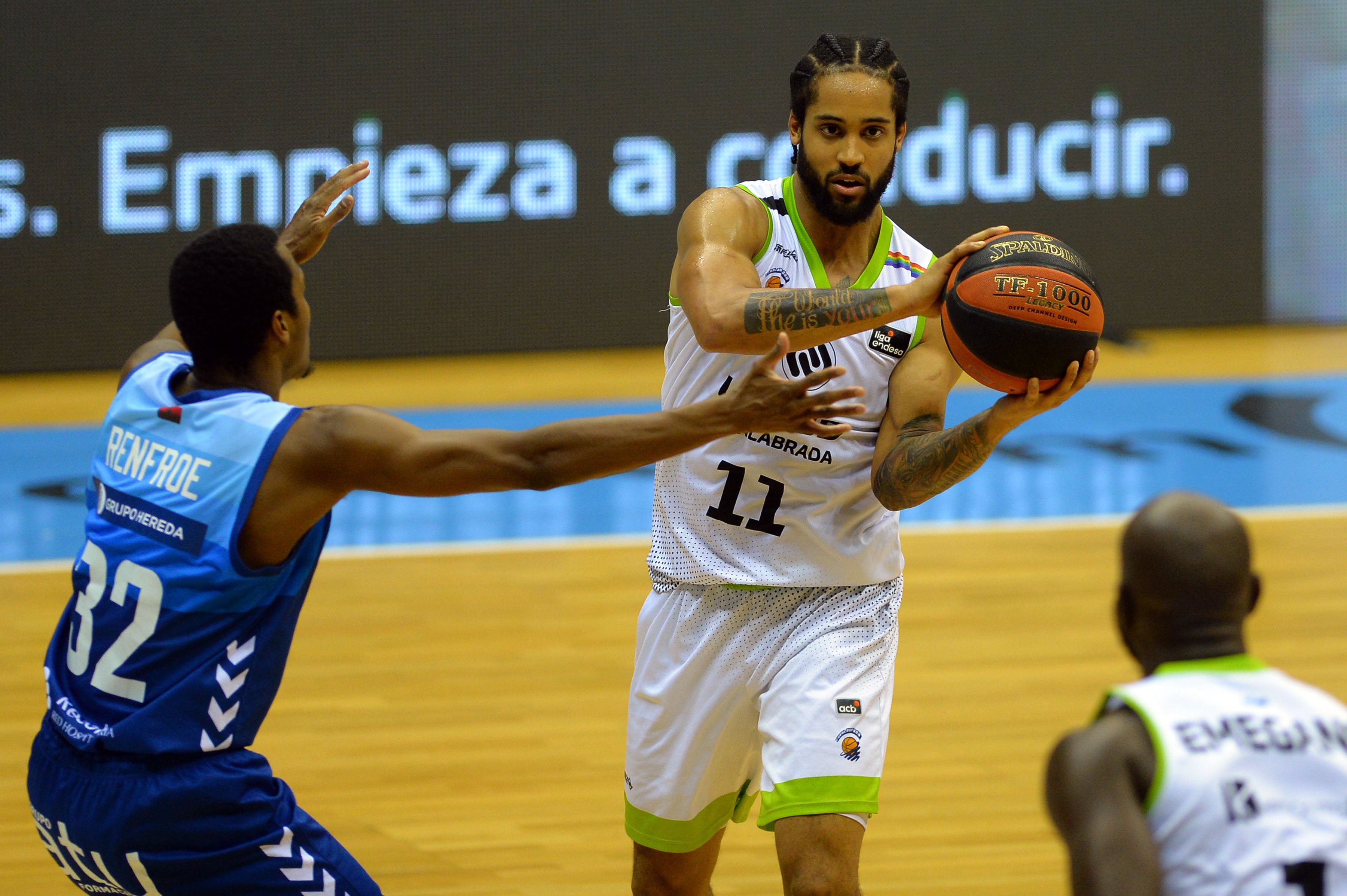 Fotos: El Hereda San Pablo cae ante Fuenlabrada en un partido plagado de bajas