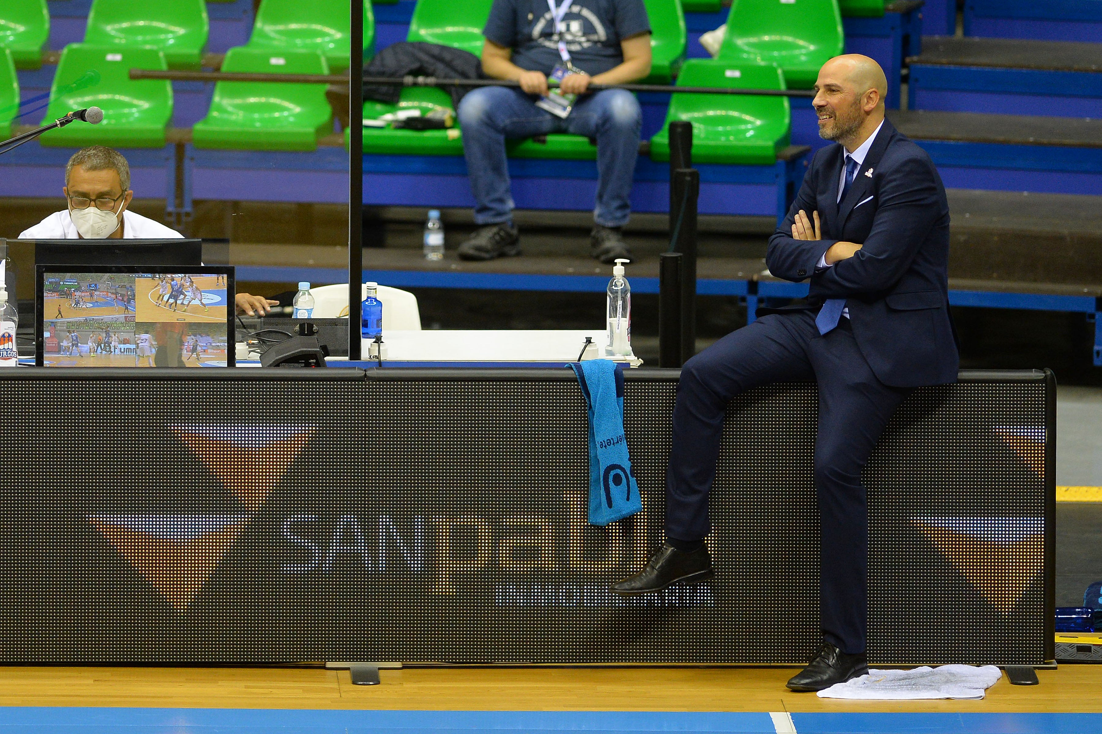 Fotos: El Hereda San Pablo cae ante Fuenlabrada en un partido plagado de bajas