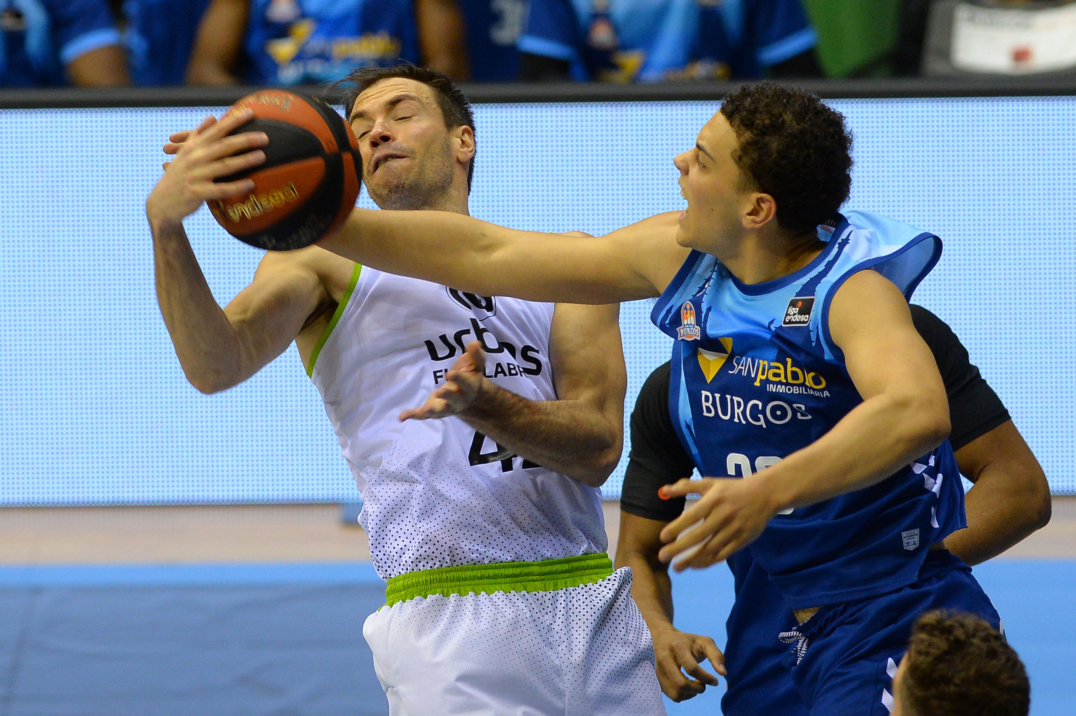 Fotos: El Hereda San Pablo cae ante Fuenlabrada en un partido plagado de bajas