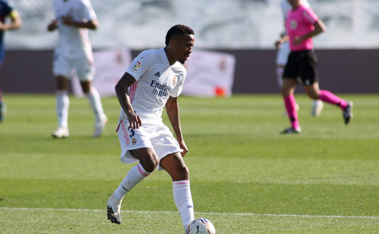 Militao, durante un partido