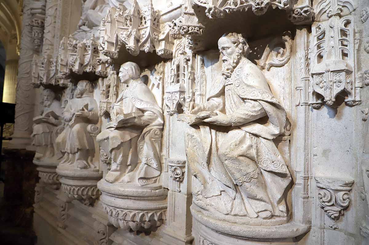 Fotos: Los relieves de Felipe Vigarny lucen renovados en la Catedral de Burgos