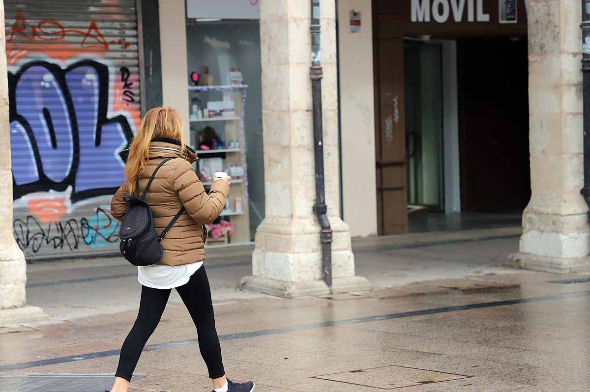 Fotos: Las compras y los paseos de mañana llegan las calles de Burgos un sábado sin hostelería