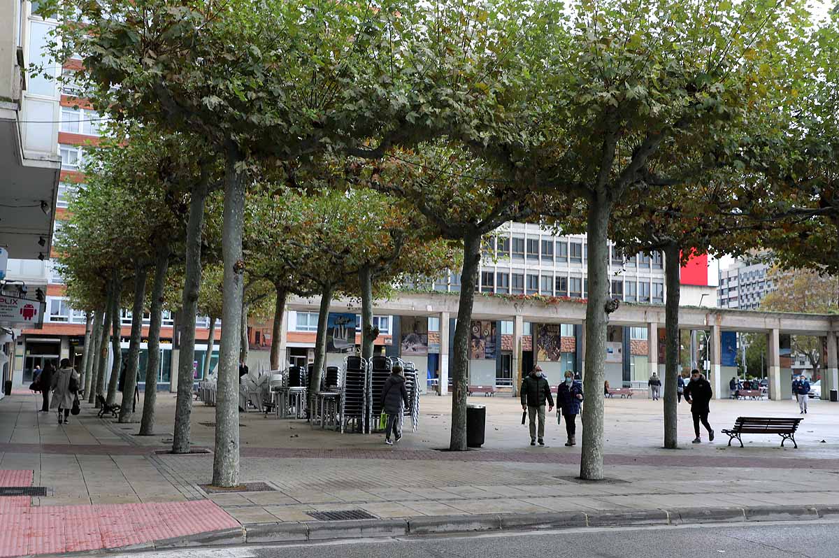 Fotos: Las compras y los paseos de mañana llegan las calles de Burgos un sábado sin hostelería