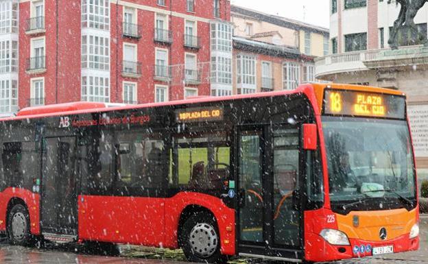 Podemos ve luces y sombras en el nuevo mapa de líneas autobuses 