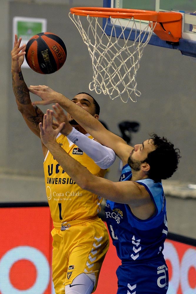 Partido entre el Hereda San Pablo Burgos y el UCAM Murcia.