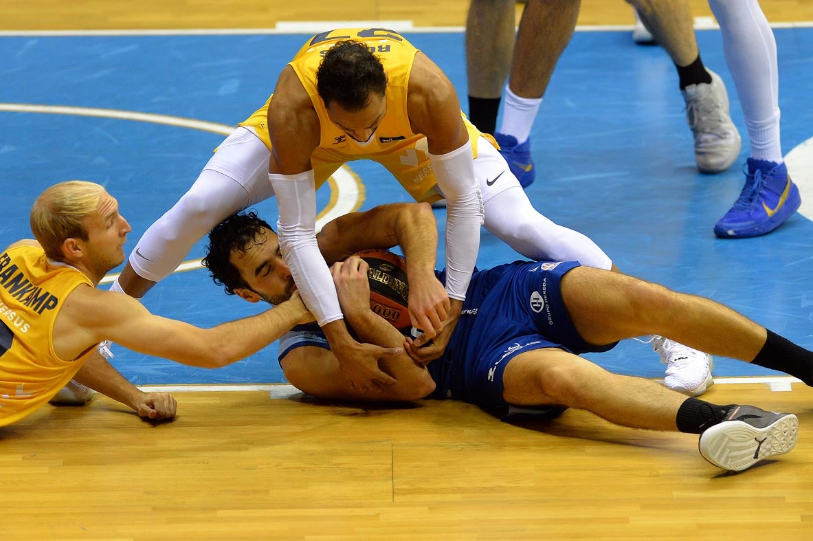 Partido entre el Hereda San Pablo Burgos y el UCAM Murcia.