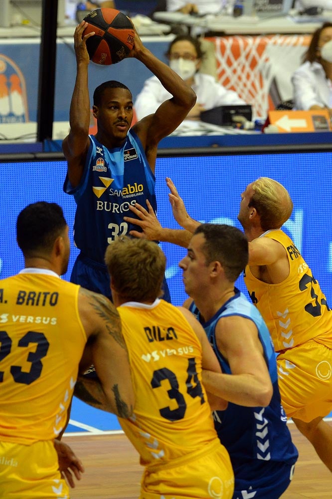 Partido entre el Hereda San Pablo Burgos y el UCAM Murcia.