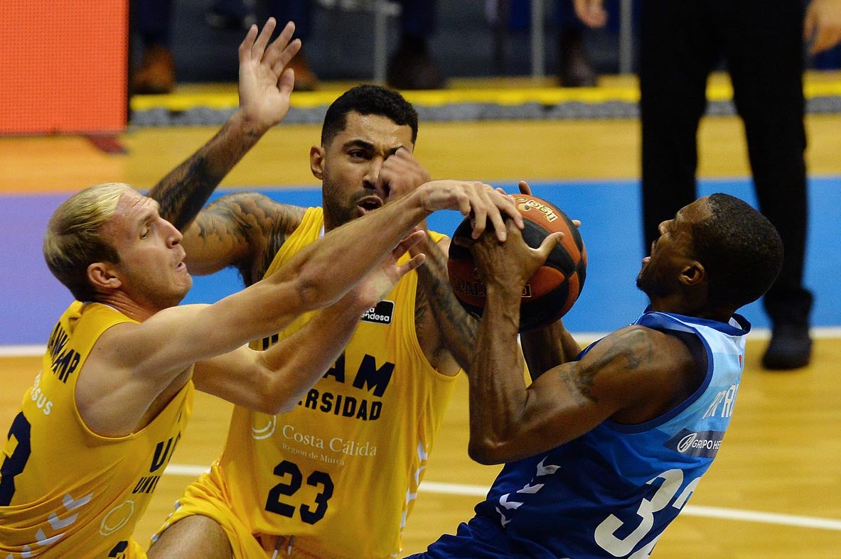 Partido entre el Hereda San Pablo Burgos y el UCAM Murcia.