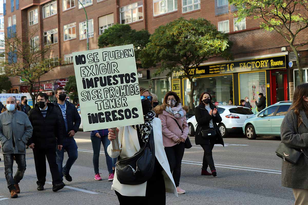 Fotos: La hostelería muestra su indignación por las calles de Burgos