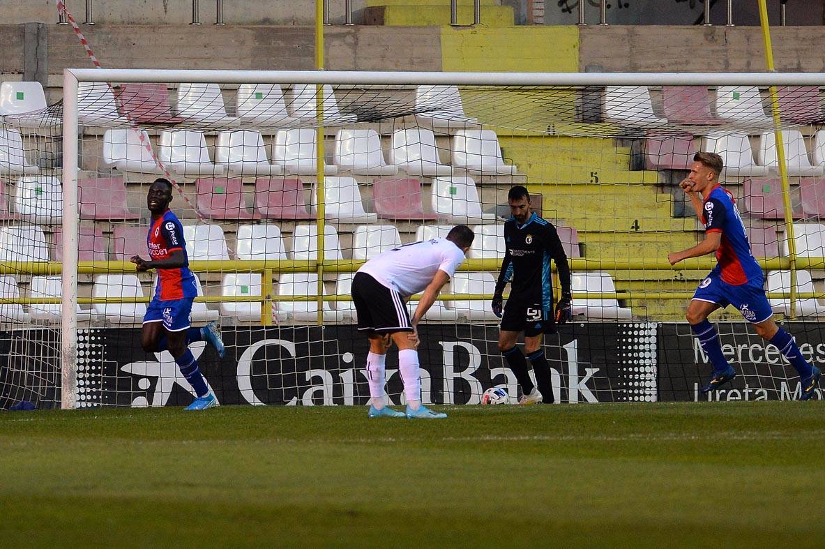 Los burgaleses perdieron 0-2 ante los asturianos.