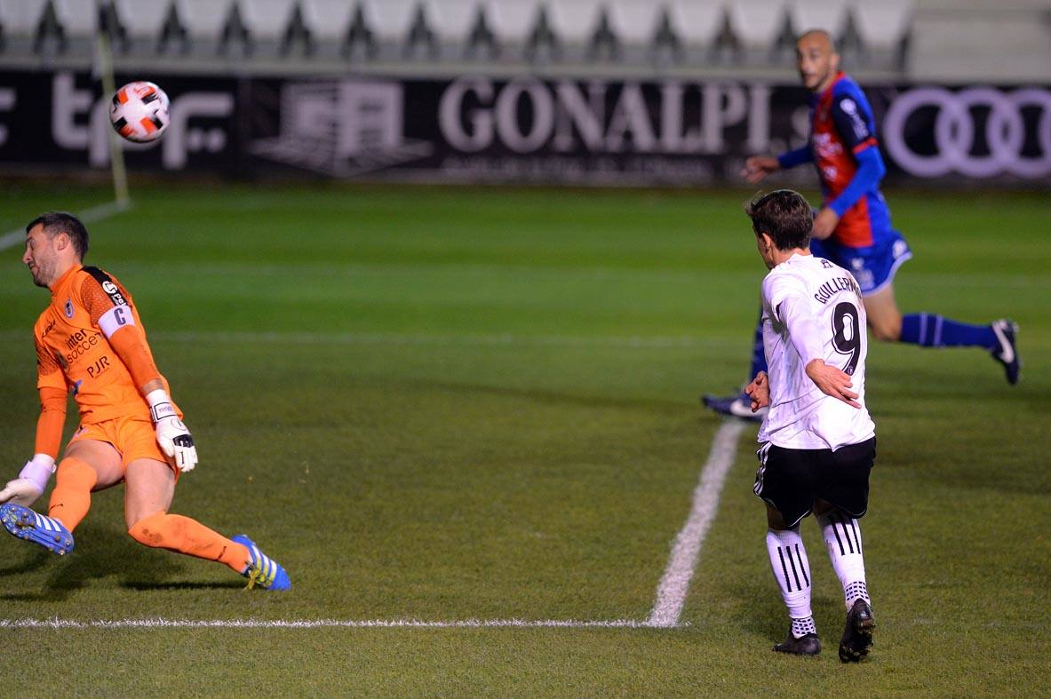 Los burgaleses perdieron 0-2 ante los asturianos.