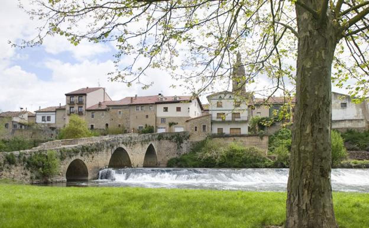 l río Zadorra a su paso por la Puebla de Arganzón. 