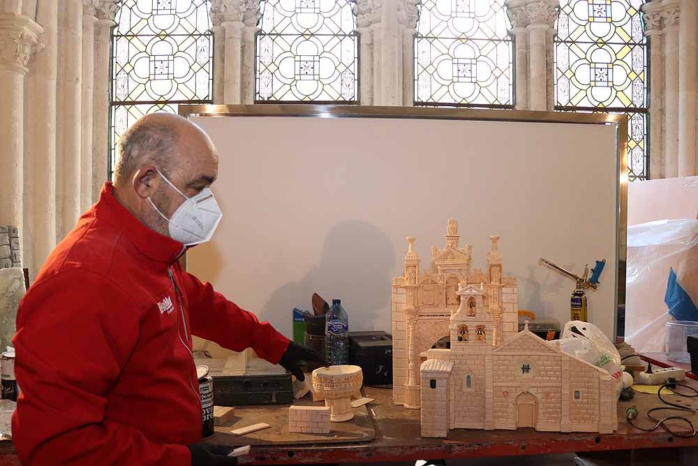 Fotos: El Belén de la Catedral de Burgos se prepara para una edición en reducido por la covid-19