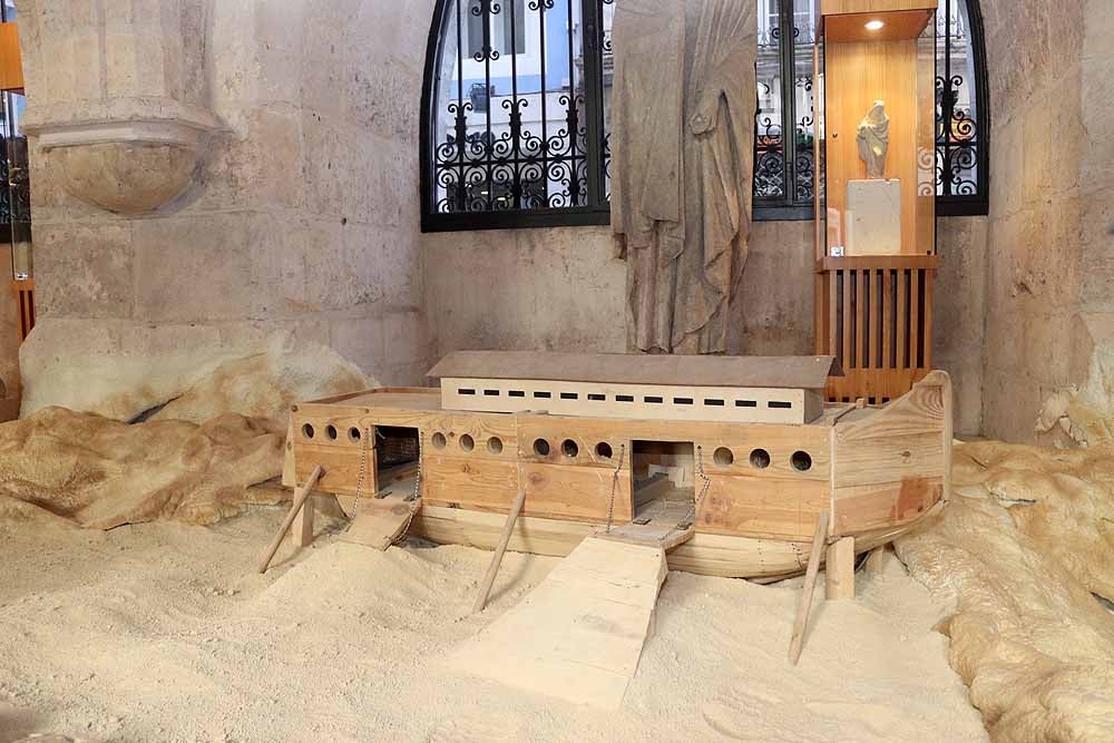 Fotos: El Belén de la Catedral de Burgos se prepara para una edición en reducido por la covid-19