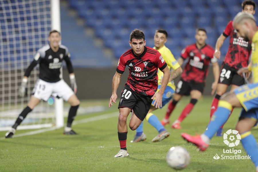 Fotos: El Mirandés suma su segunda victoria consecutiva