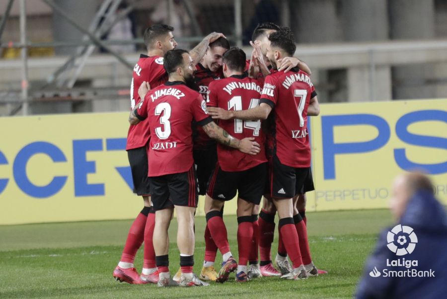 Fotos: El Mirandés suma su segunda victoria consecutiva