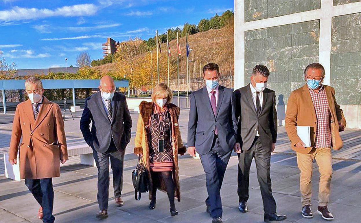 Los responsables de la Junta visitaron días atrás el HUBU. 