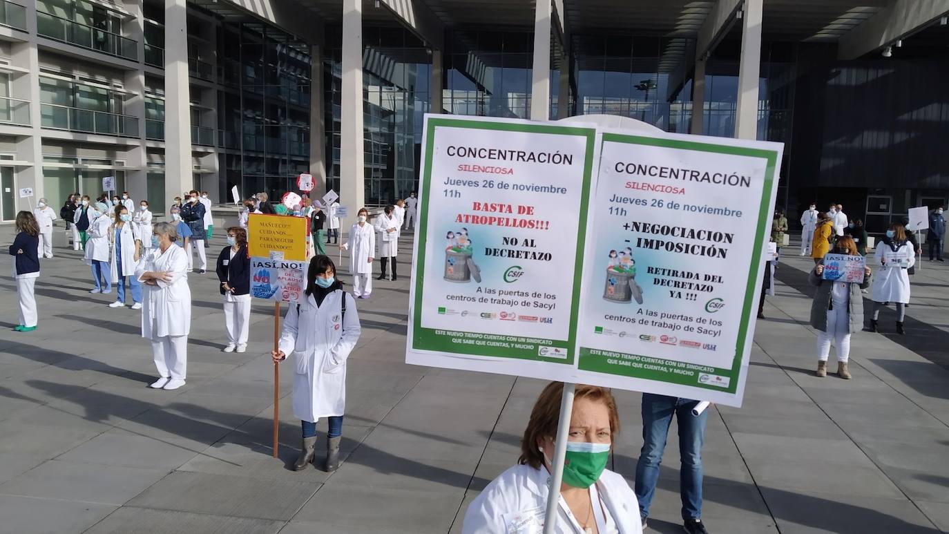 Fotos: Concentración contra el decreto sanitario de la Junta