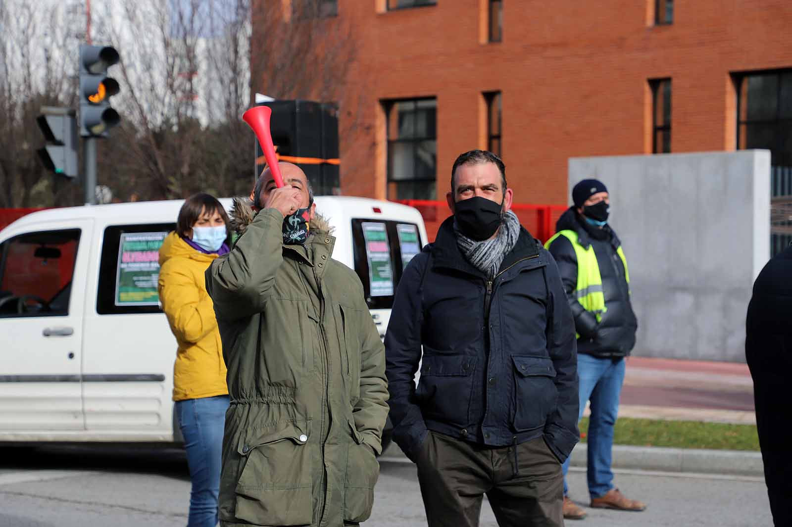 Fotos: Un millar de hosteleros sale a la calle para reclamar la apertura de sus locales