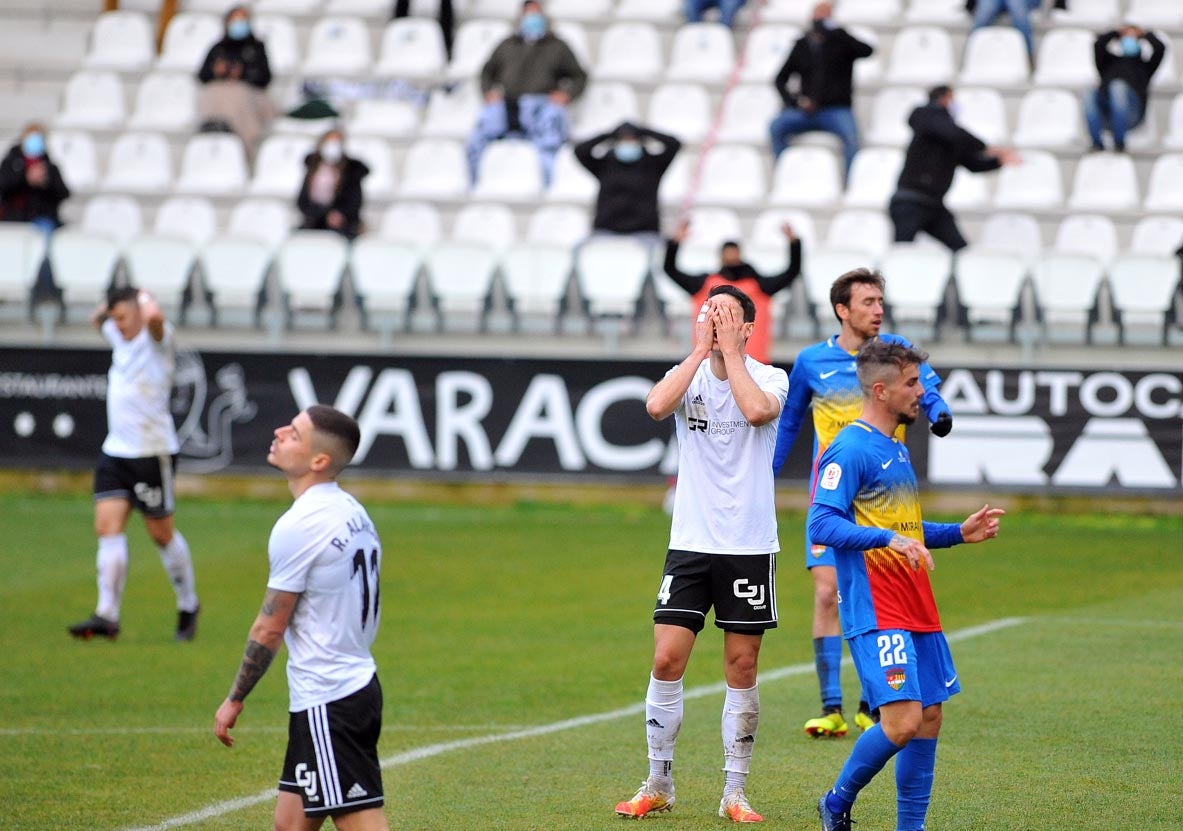 Fotos: El Burgos CF se apunta a la Copa