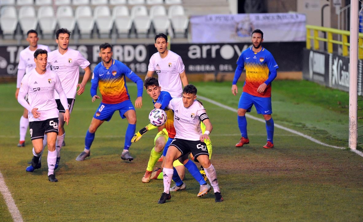 Fotos: El Burgos CF se apunta a la Copa