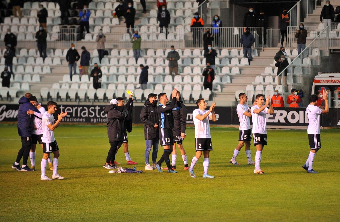 Fotos: El Burgos CF se apunta a la Copa