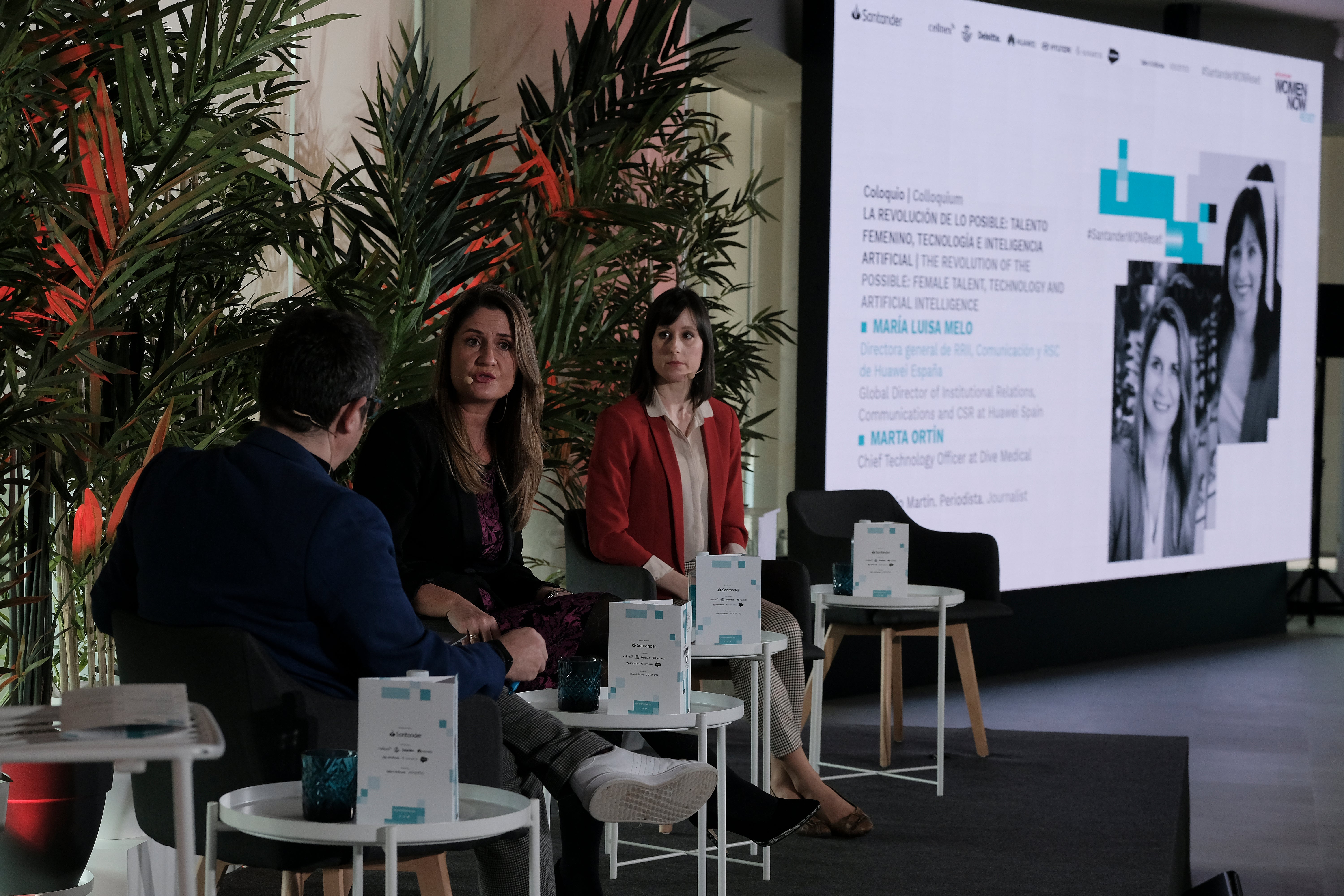 Coloquio sobre la revolución de lo posible: talento femenino, tecnología e inteligencia artificial con María Luisa Melo, Directora general de RRII, Comunicación y RSC de Huawei España y Marta Ortín Cofundadora y directora de tecnología de Dive Medical. Moderado por Sergio Martín.