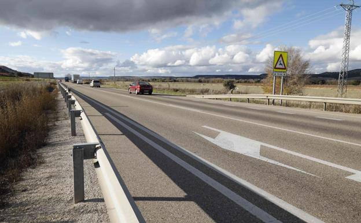 Enlace del tramo autoviá A11 en Quintanilla de Arriba hacia Olivares de Duero.