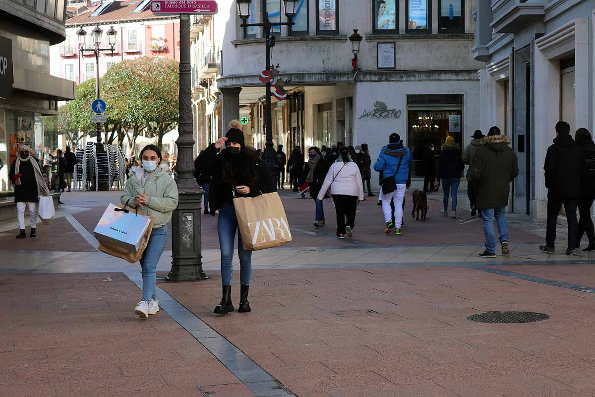 Fotos: Compras de última hora y vermús se hacen con el centro de Burgos