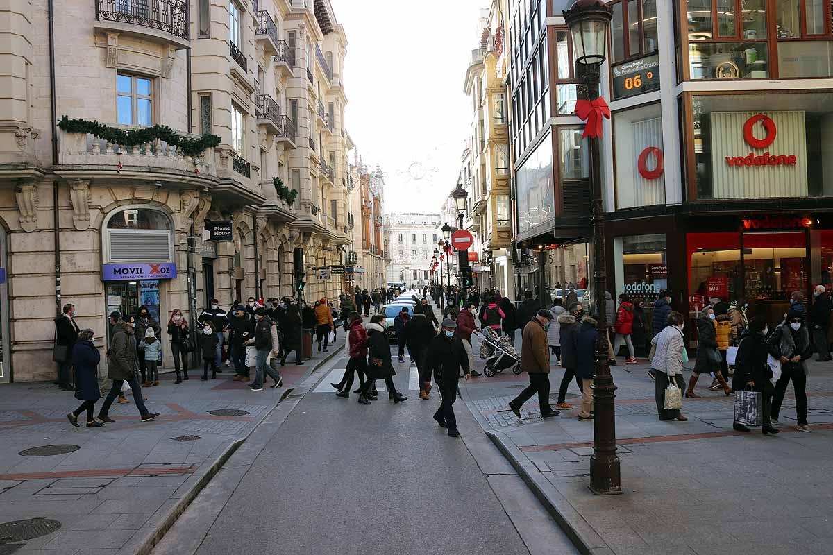 Fotos: Compras de última hora y vermús se hacen con el centro de Burgos