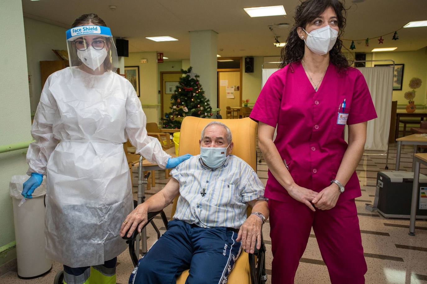 El momento más esperado, la primera vacunación en Burgos frente a la covid