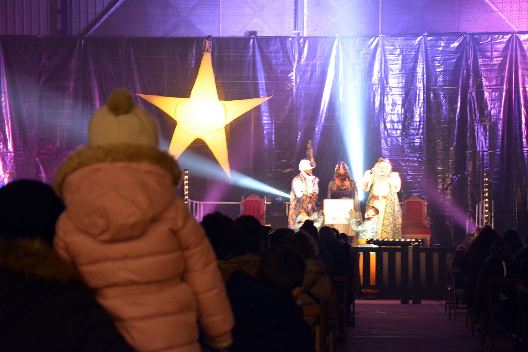 Fotos: Los Reyes Magos visitan Burgos a pesar de la pandemia