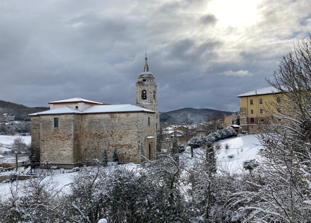 La nieve está dejando estampas espectaculares en la provincia, como esta de Extramiana. 