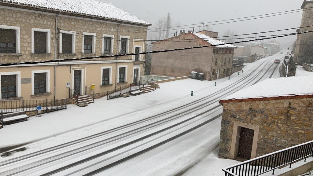 La nieve está dejando estampas espectaculares en la provincia, como esta de Extramiana. 