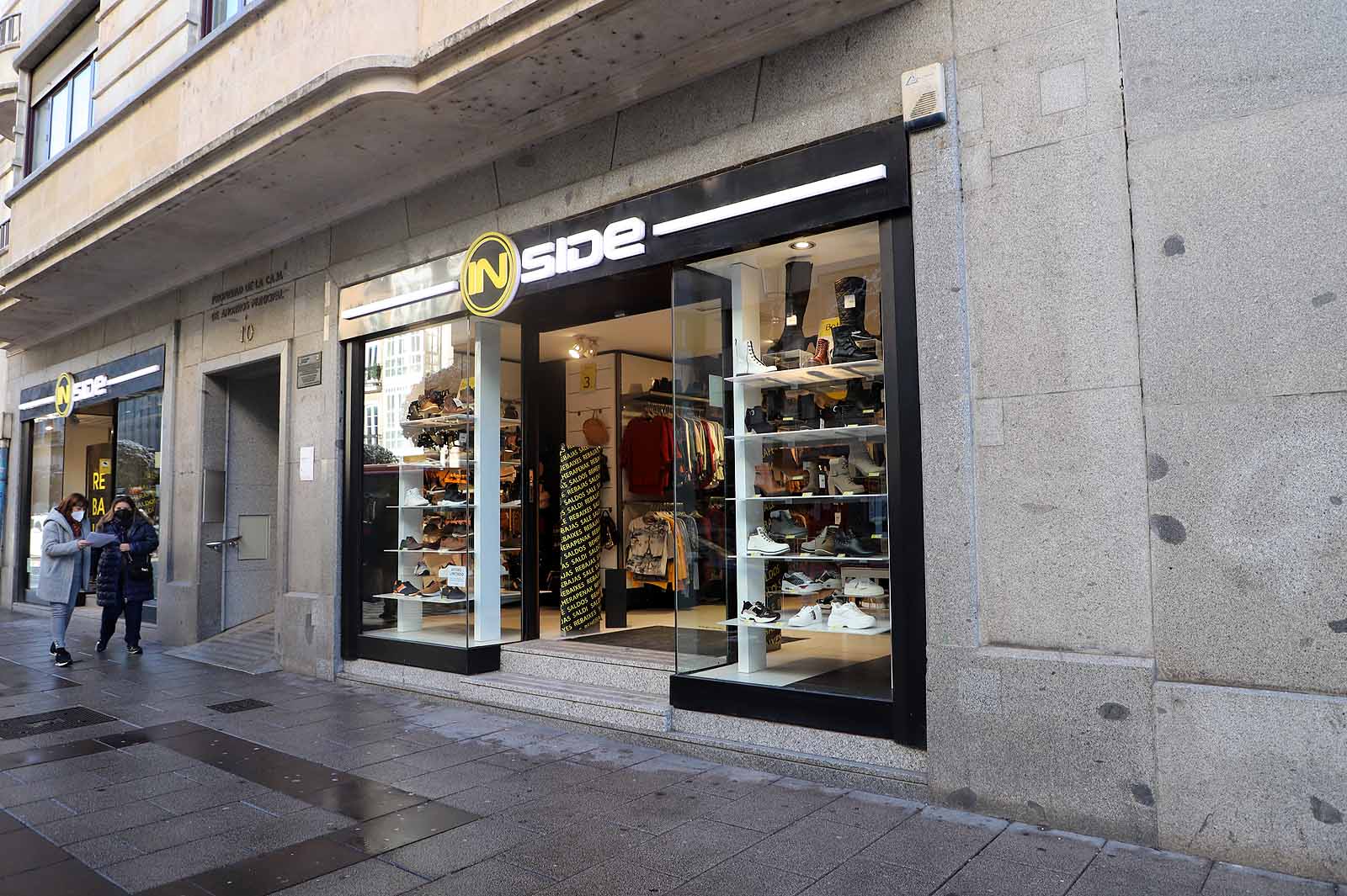 Fotos: Colas en algunos establecimientos para aprovechas las ofertas de invierno