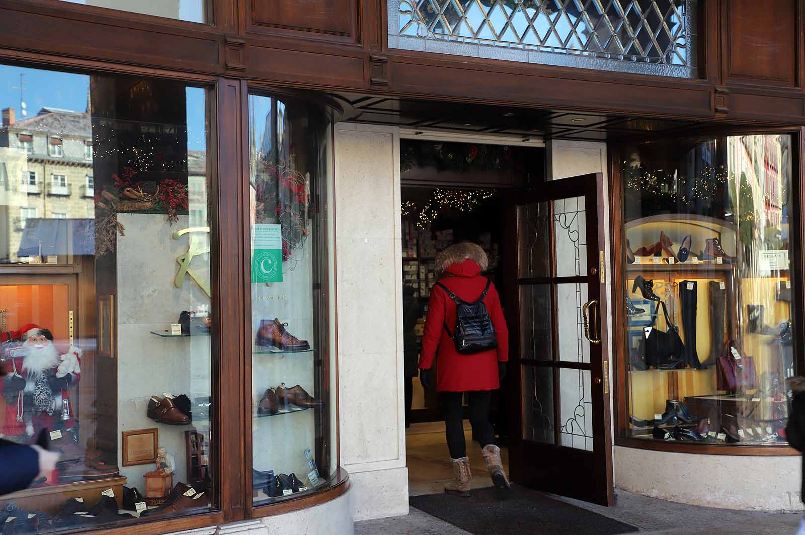 Fotos: Colas en algunos establecimientos para aprovechas las ofertas de invierno