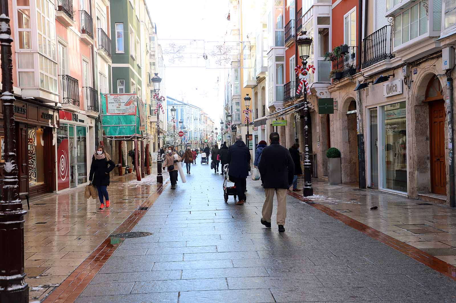 Fotos: Colas en algunos establecimientos para aprovechas las ofertas de invierno