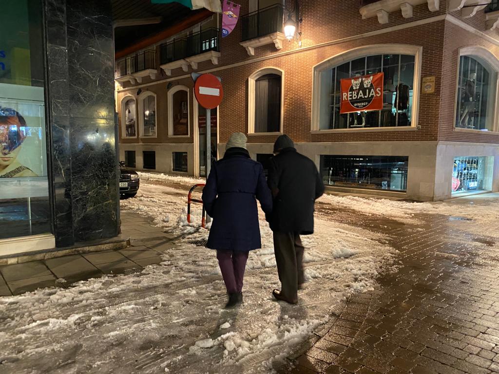 Fotos: Aranda mantiene nieve en las calles tras el paso de Filomena