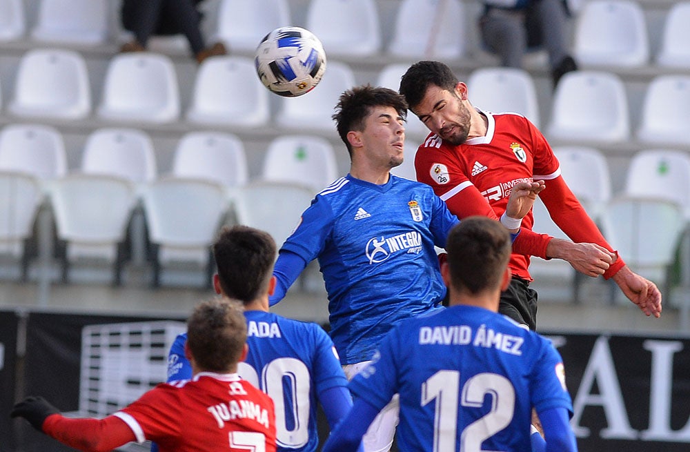 Fotos: El Burgos CF golea al Real Oviedo B