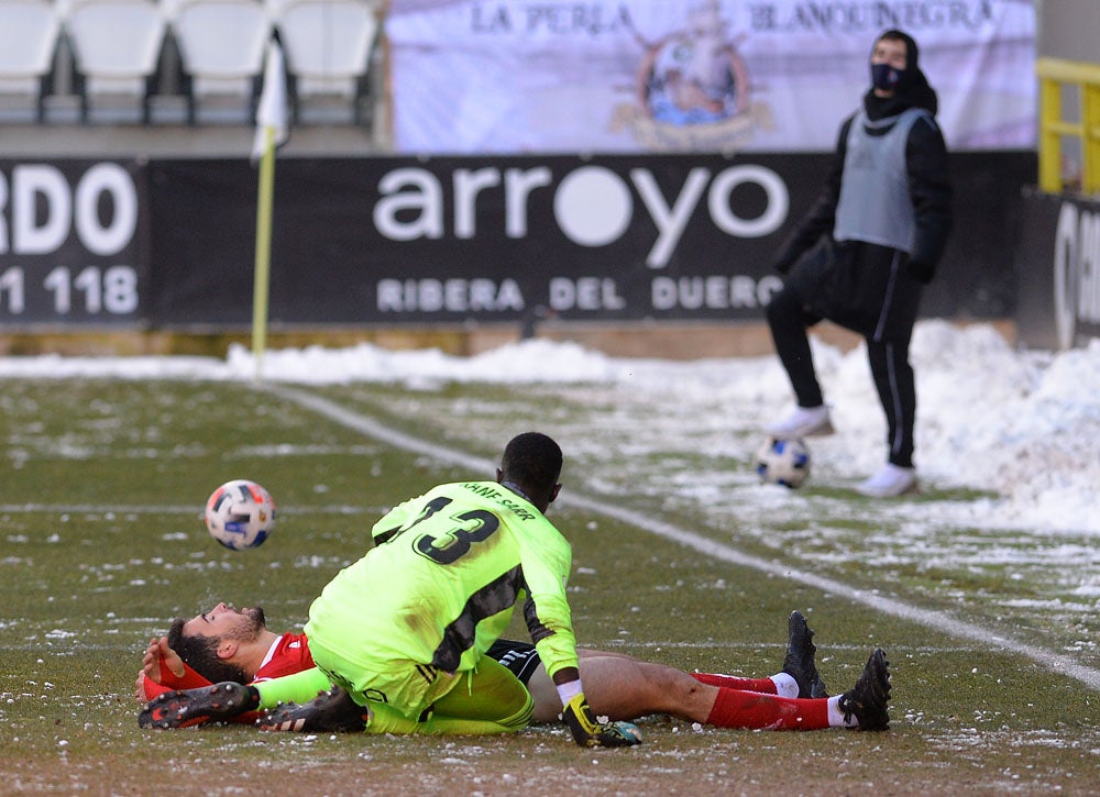 Fotos: El Burgos CF golea al Real Oviedo B