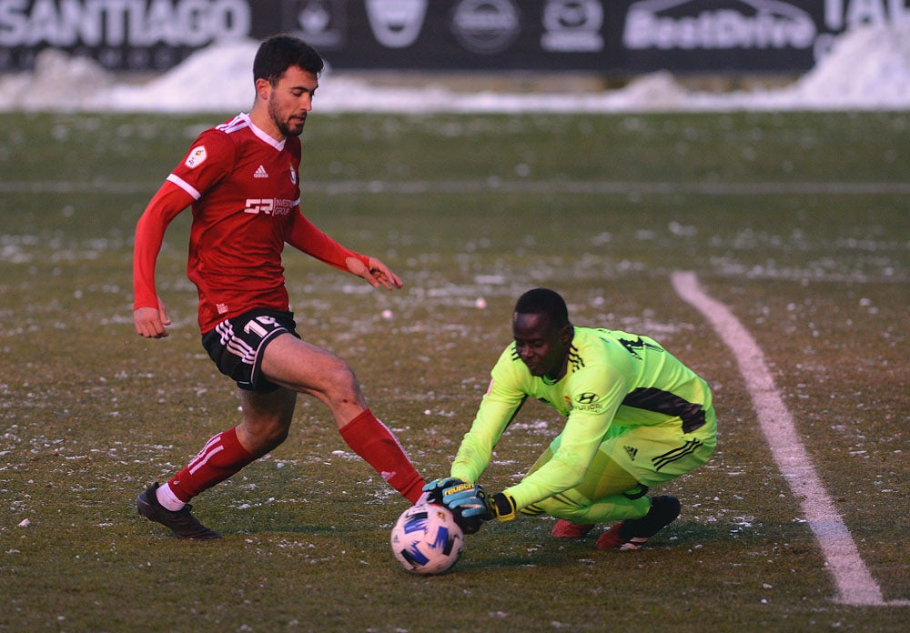 Fotos: El Burgos CF golea al Real Oviedo B